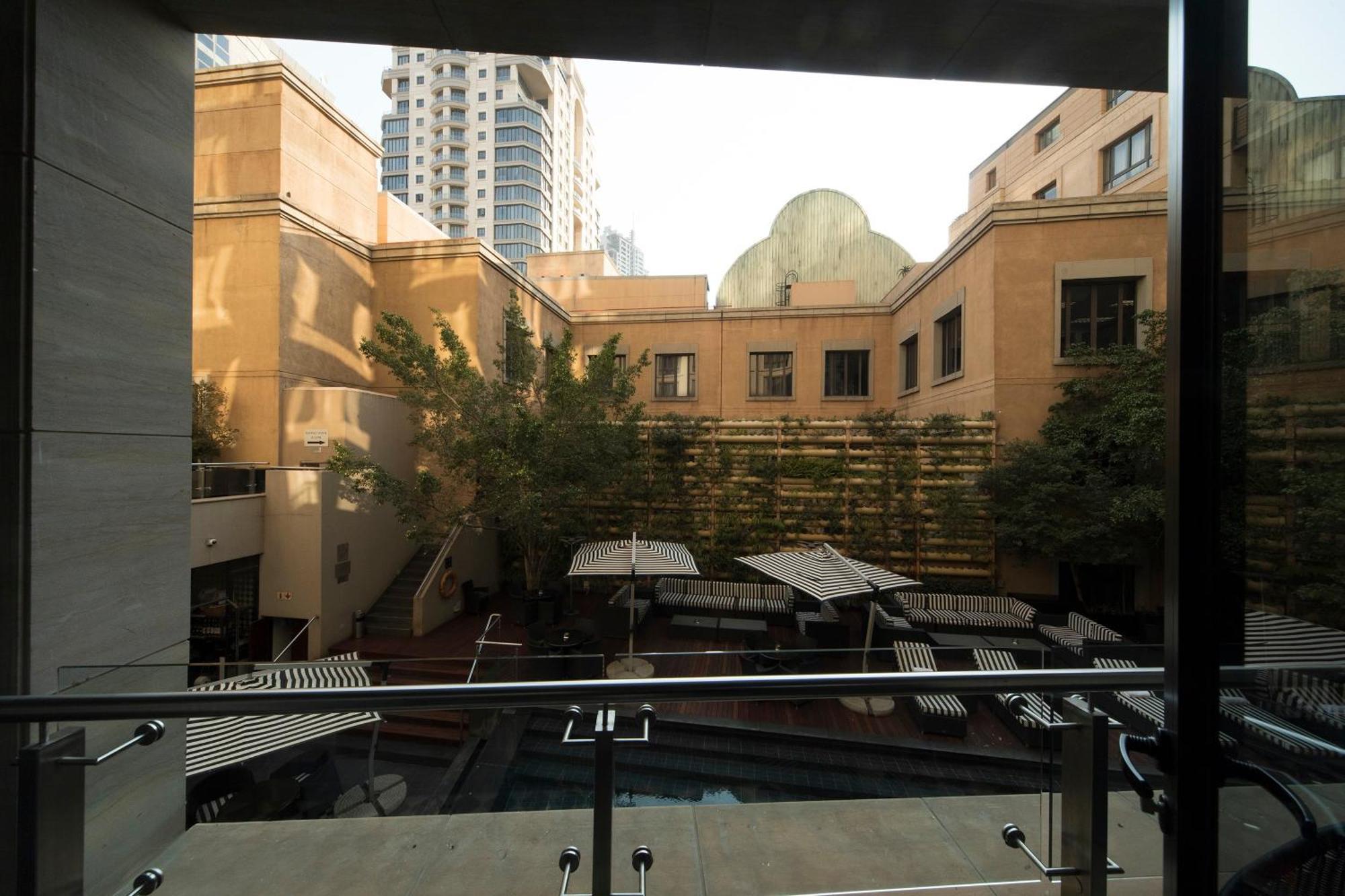 Davinci Hotel On Nelson Mandela Square Johannesburgo Exterior foto