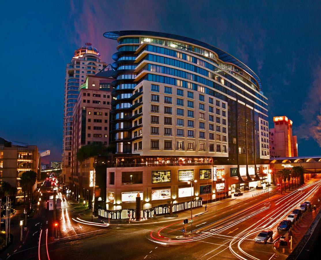 Davinci Hotel On Nelson Mandela Square Johannesburgo Exterior foto